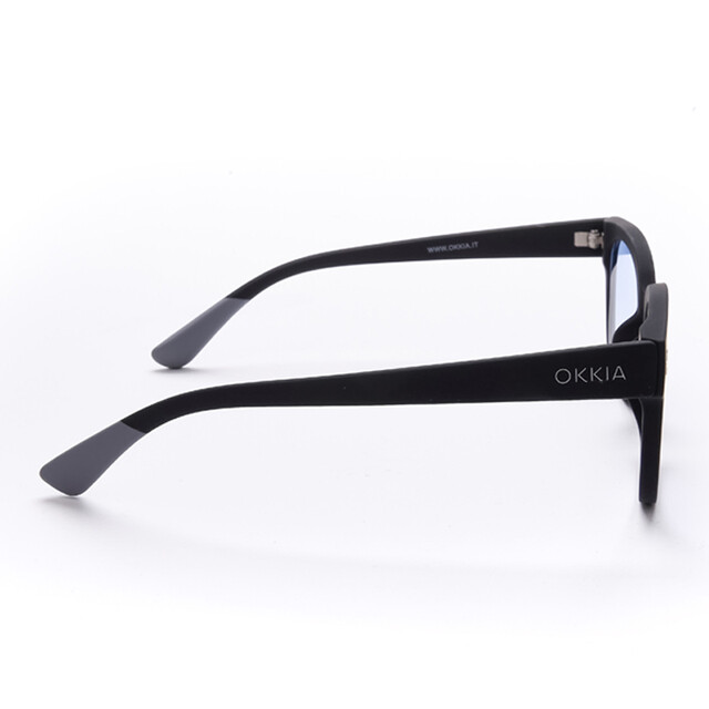 OKKIA Sol Giovanni   negro y gris (lentes azules)