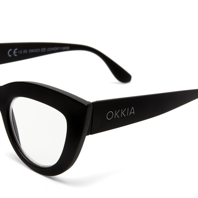 OKKIA Reading Claudia Big Cat Eye black