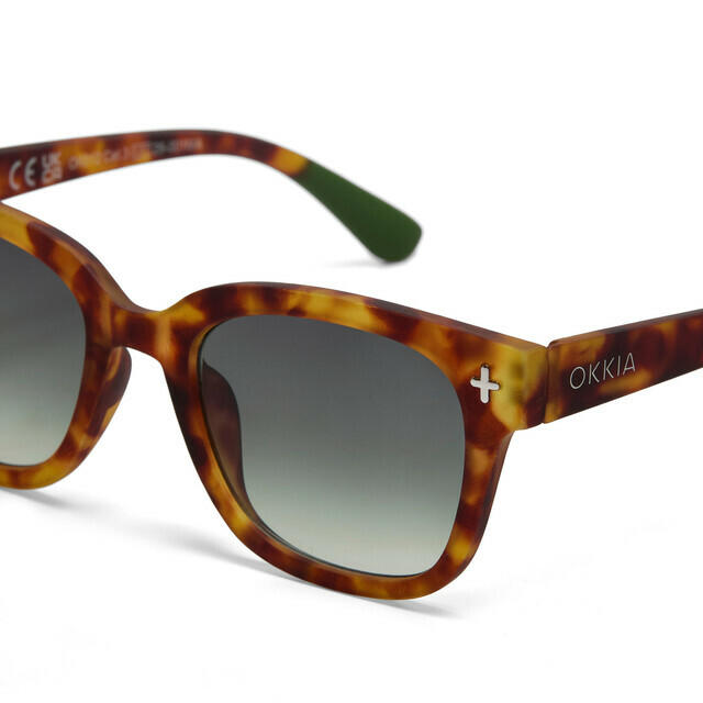 OKKIA Sol Giovanni   sahara havana (lentes verdes)