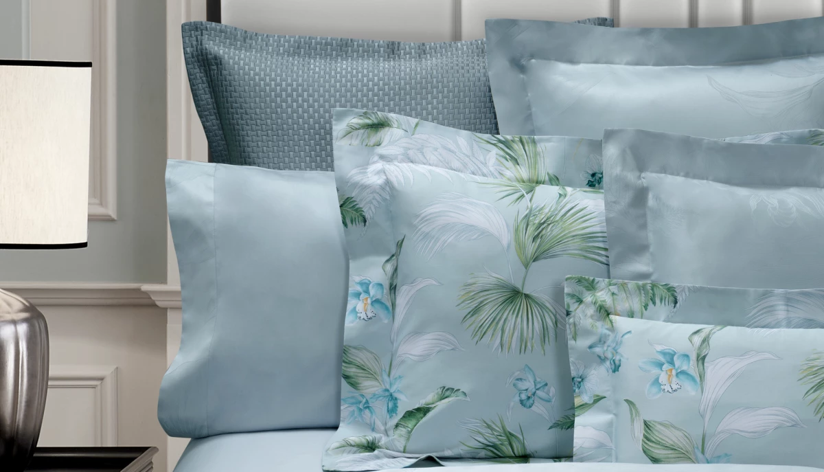 Come abbinare colori e tessuti per creare un letto da hotel 5 stelle