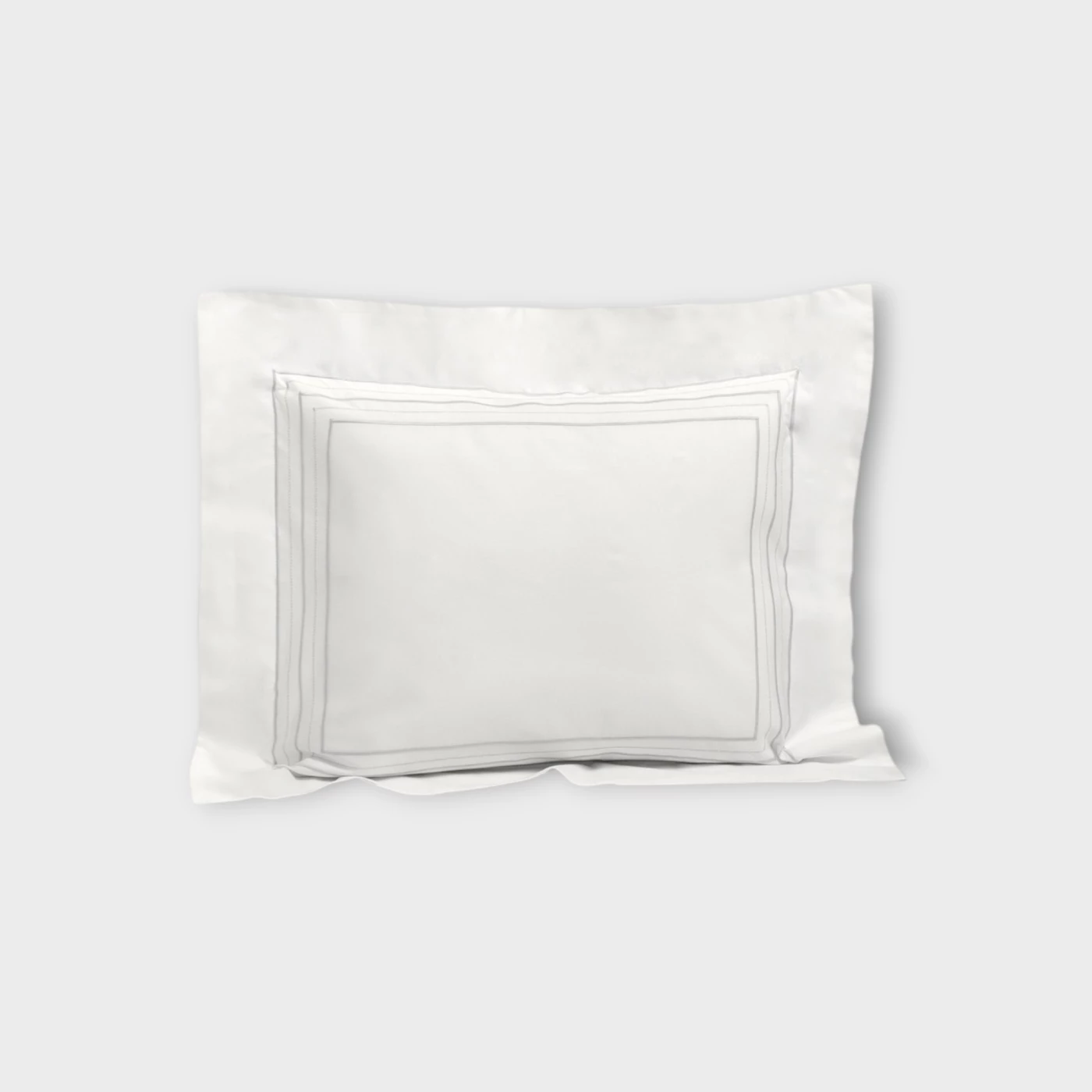 Biancheria da letto GUBBIO  FEDERA 4 VOLANTS (RASO DI COTONE RICAMATO) white/silver grey