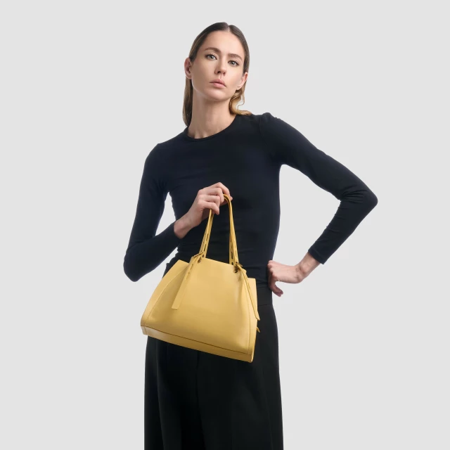 OKKIA Paulina in vitello liscio Banana