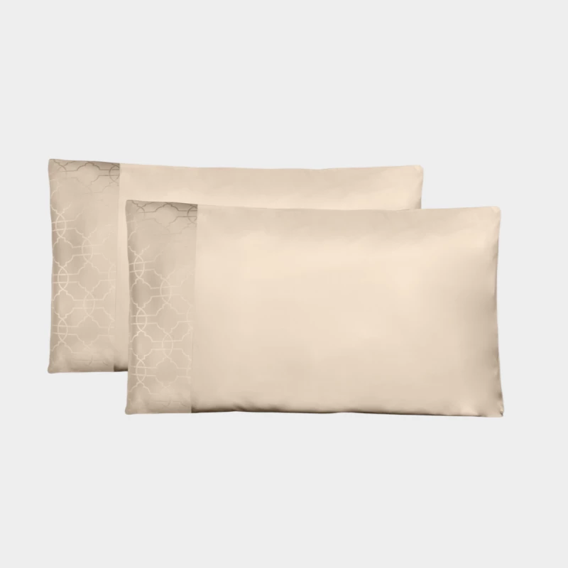 DEA ITALY Coppia di federe in raso con bordo jacquard Fretwork by Timothy Corrigan for Dea Light sand