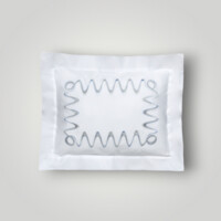 DEA Biancheria da letto PELAGO FEDERA 4 VOLANTS RASO RICAMATO Timothy Corrigan for Dea   white/ice