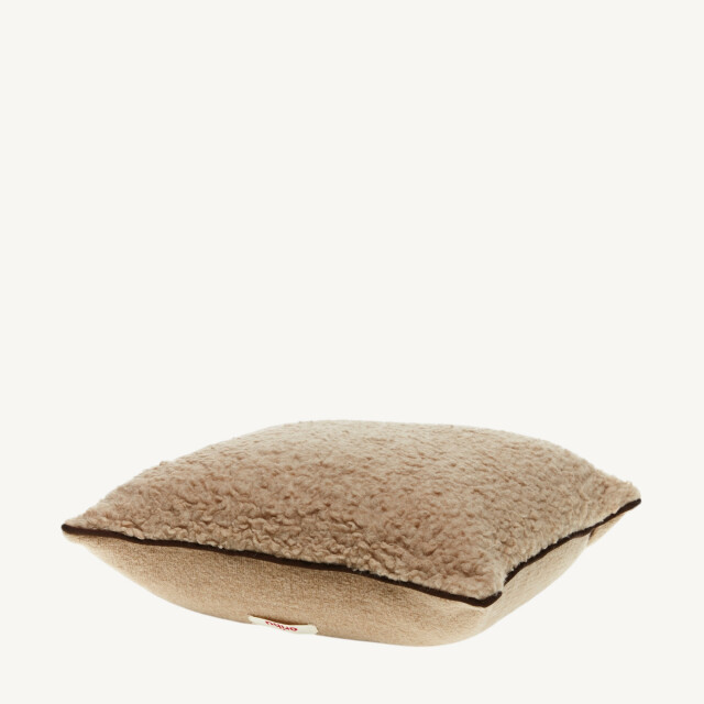 CUSSION IN SILK & CAMEL big